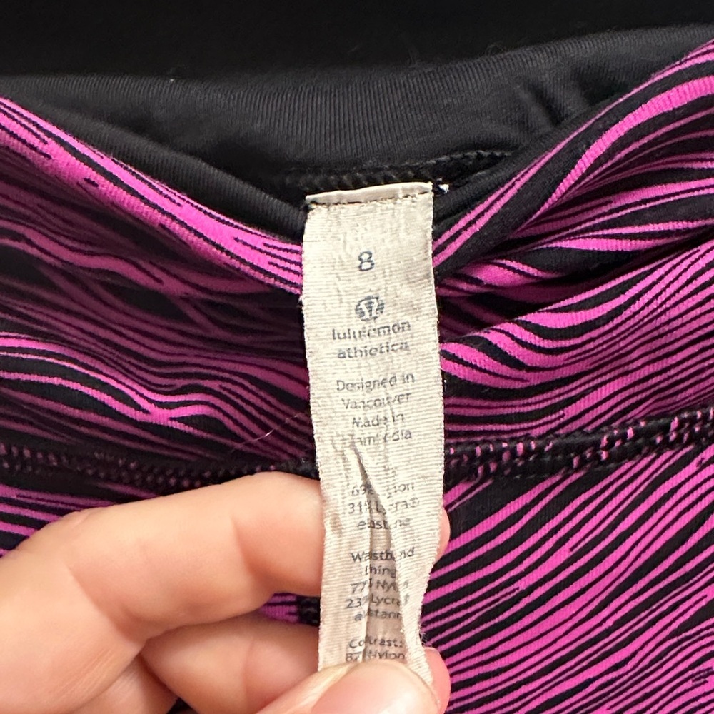 lululemon athletica Pink and Black Wave Leggings - Picture 5 of 15
